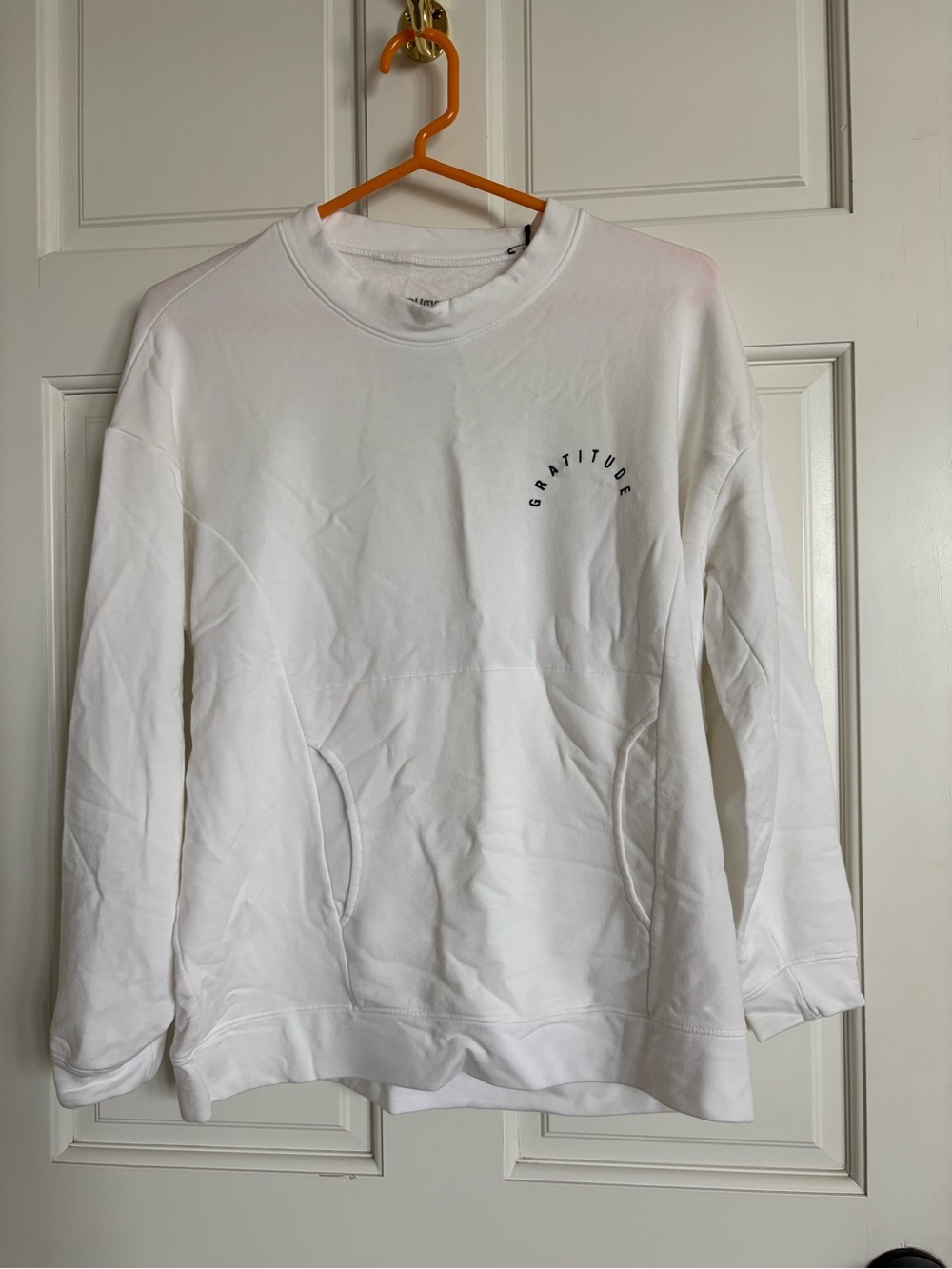 good hYOUman White Crewneck Sweatshirt with 'Gratitude' Print